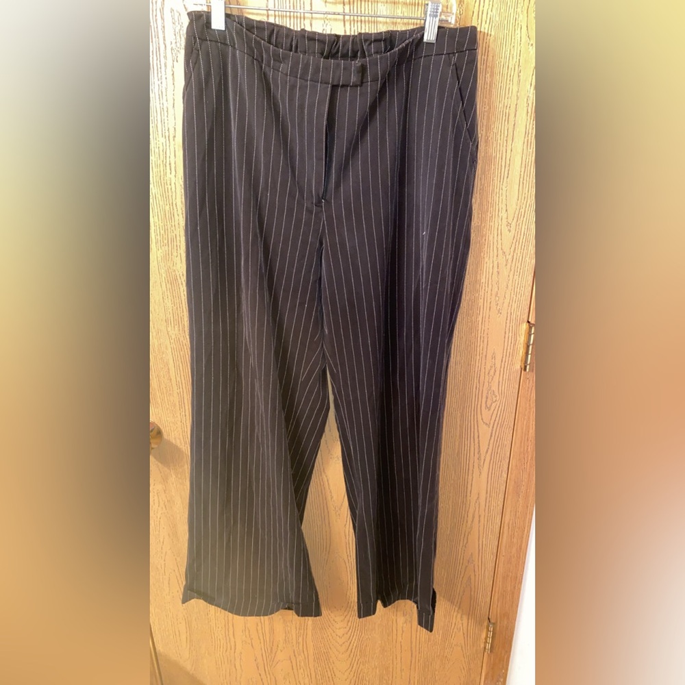 Newport News Black Striped Women’s Dress Pants